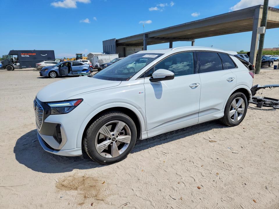2024 Audi Q4 E-tron მანქანა იყიდება აუქციონზე, vin: WA1KUBFZ7RP053839, აუქციონის ნომერი: 47797856