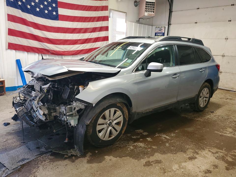 42045946 :رقم المزاد ، 4S4BSACC1F3339870 vin ، 2015 Subaru Outback مزاد بيع