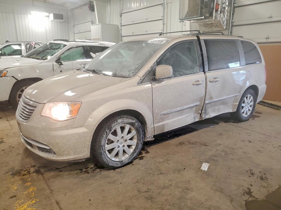 46057636 :رقم المزاد ، 2C4RC1BG7FR551586 vin ، 2015 Chrysler Town & Country مزاد بيع