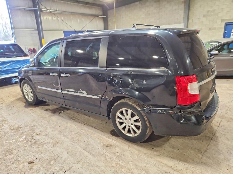2015 Chrysler Town & Country მანქანა იყიდება აუქციონზე, vin: 2C4RC1GG4FR711271, აუქციონის ნომერი: 45634816