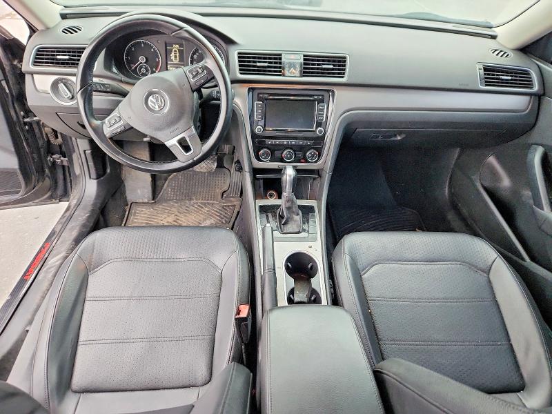 2015 Volkswagen Passat მანქანა იყიდება აუქციონზე, vin: 1VWBV7A39FC014107, აუქციონის ნომერი: 48082236