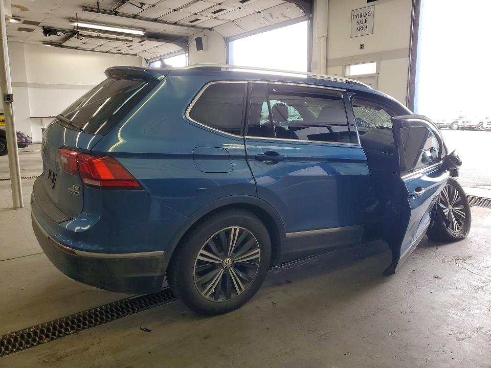 Продаж на аукціоні авто 2018 Volkswagen Tiguan, vin: 3VV2B7AX6JM066110, номер лоту: 46459566