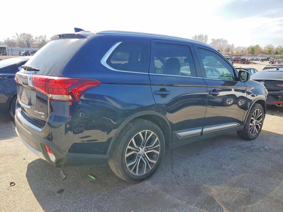45472866 :رقم المزاد ، JA4AD3A32JZ065846 vin ، 2018 Mitsubishi Outlander مزاد بيع