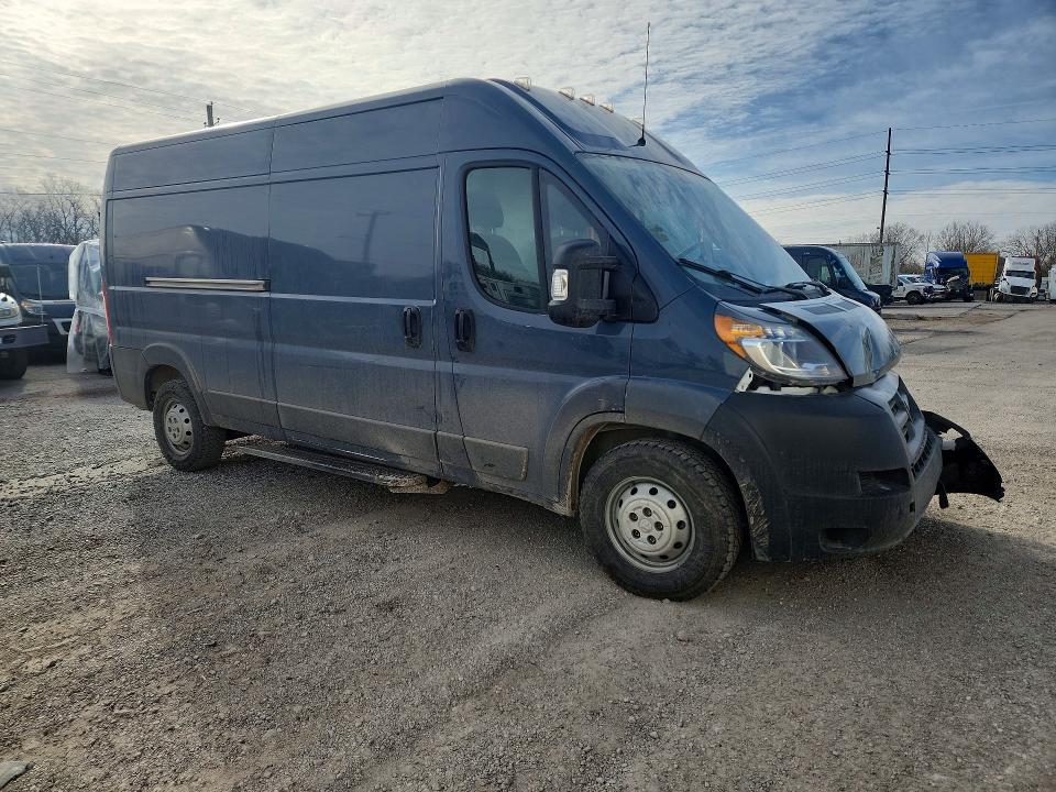 47452646 :رقم المزاد ، 3C6TRVDG6JE159127 vin ، 2018 Ram Promaster 2500 مزاد بيع