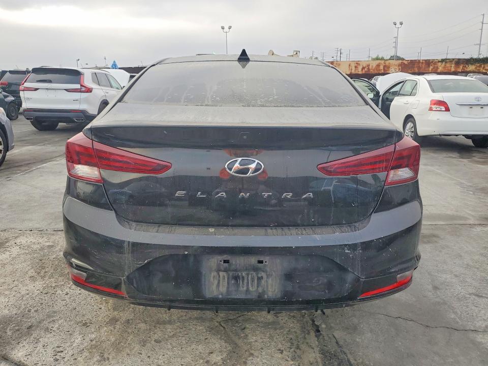 2020 Hyundai Elantra მანქანა იყიდება აუქციონზე, vin: KMHD84LF7LU930990, აუქციონის ნომერი: 47229586