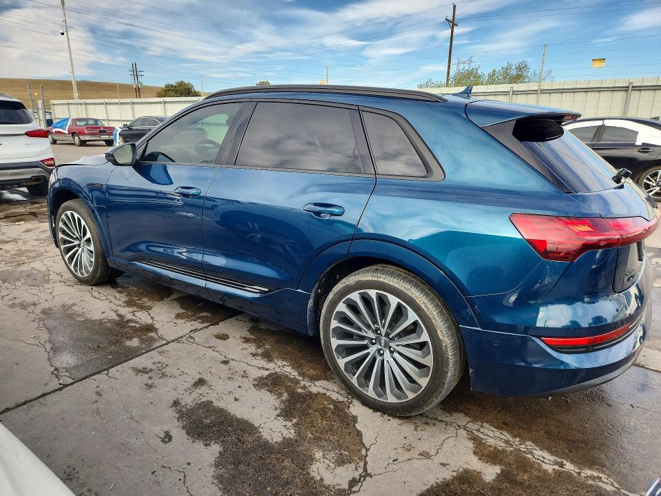 47748036 :رقم المزاد ، WA1VABGE3KB021877 vin ، 2019 Audi E-tron مزاد بيع