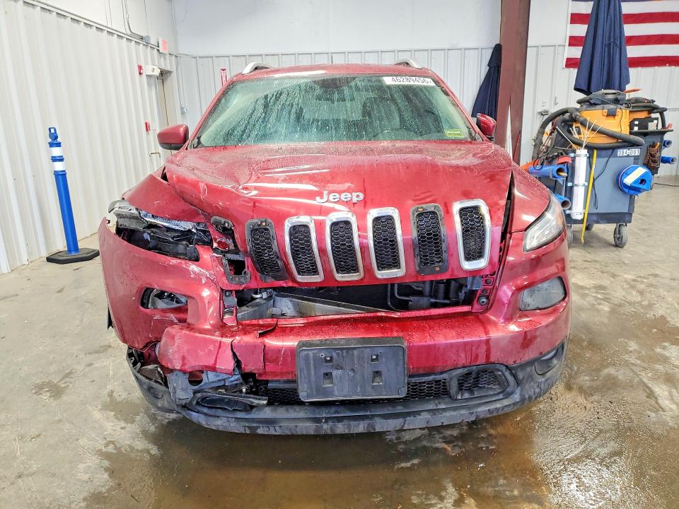 46289456 :رقم المزاد ، 1C4PJMCS7HW504442 vin ، 2017 Jeep Cherokee مزاد بيع