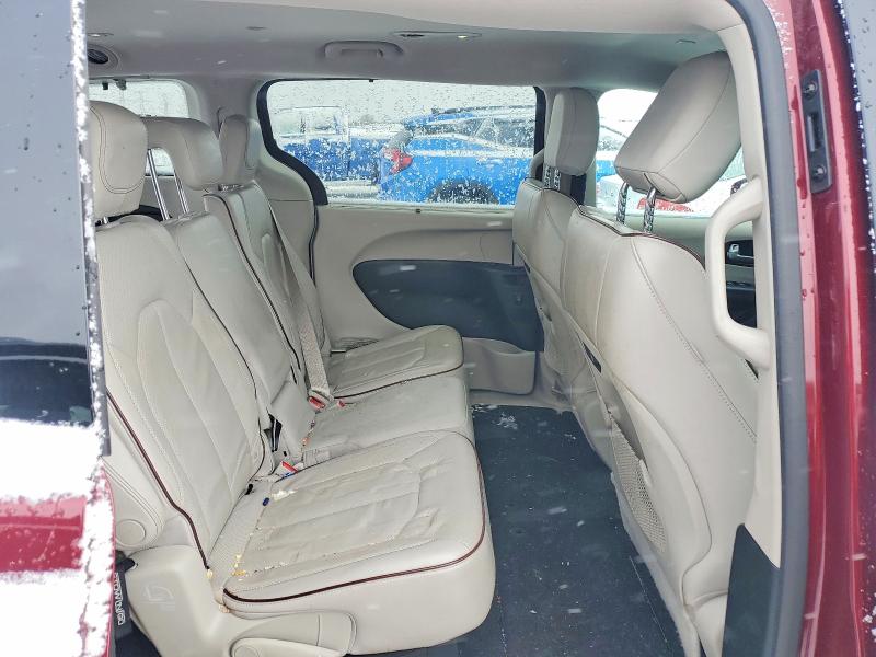 45734736 :رقم المزاد ، 2C4RC1GG7JR256716 vin ، 2018 Chrysler Pacifica مزاد بيع