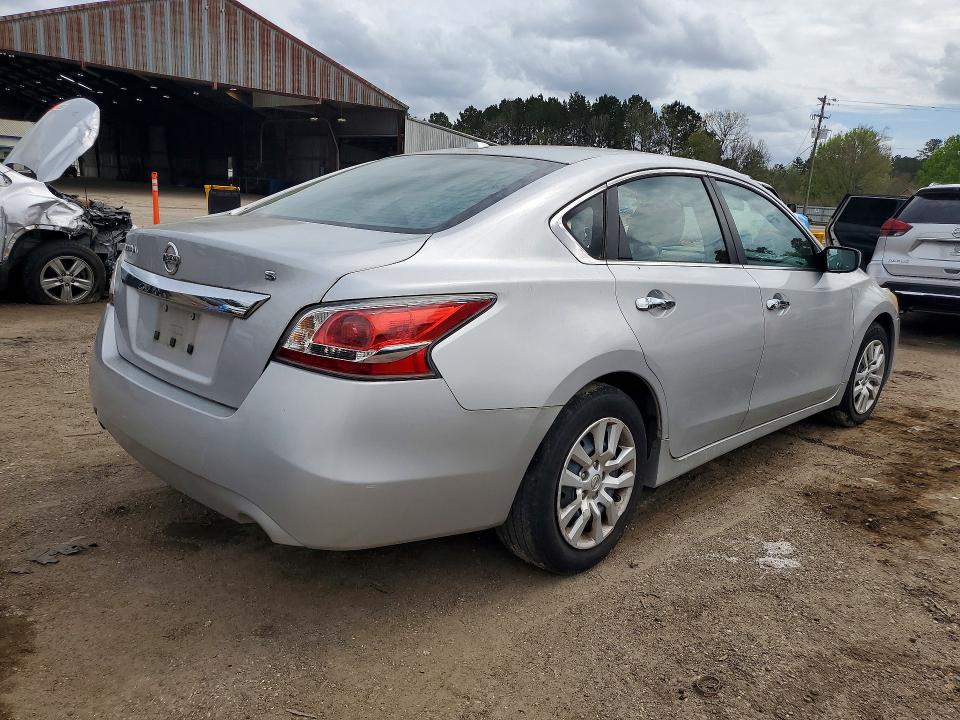 Продаж на аукціоні авто 2015 Nissan Altima, vin: 1N4AL3AP3FN888592, номер лоту: 45566086
