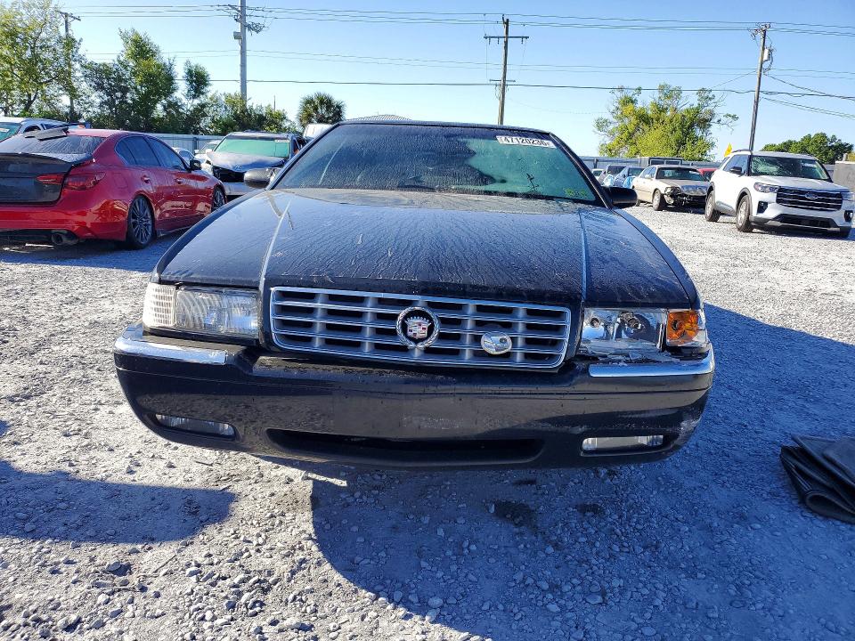 62933126 :رقم المزاد ، 1G6EL12YX2B102633 vin ، 2002 Cadillac Eldorado مزاد بيع