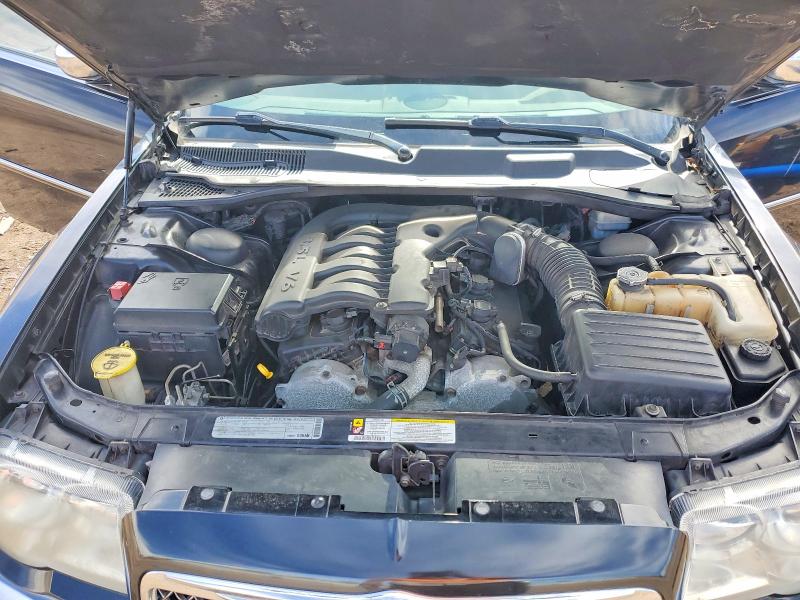 41807636 :رقم المزاد ، 2C3CA3CV1AH137579 vin ، 2010 Chrysler 300 مزاد بيع