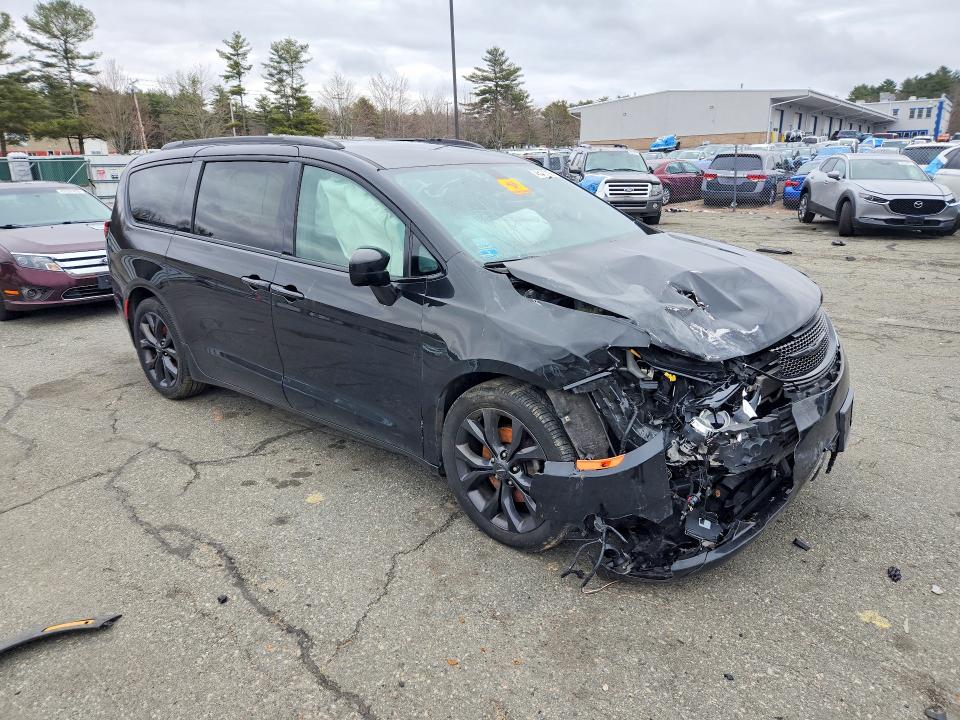 2020 Chrysler Pacifica მანქანა იყიდება აუქციონზე, vin: 2C4RC1FG1LR110493, აუქციონის ნომერი: 46170716
