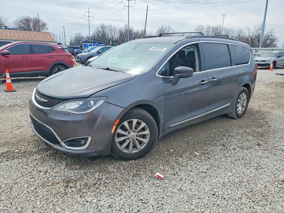 2017 Chrysler Pacifica მანქანა იყიდება აუქციონზე, vin: 2C4RC1BG6HR524561, აუქციონის ნომერი: 46650206