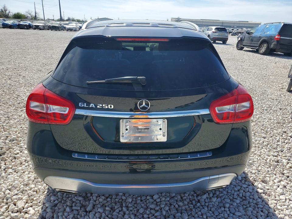 46713036 :رقم المزاد ، WDCTG4EB6JJ380249 vin ، 2018 Mercedes-benz Gla مزاد بيع
