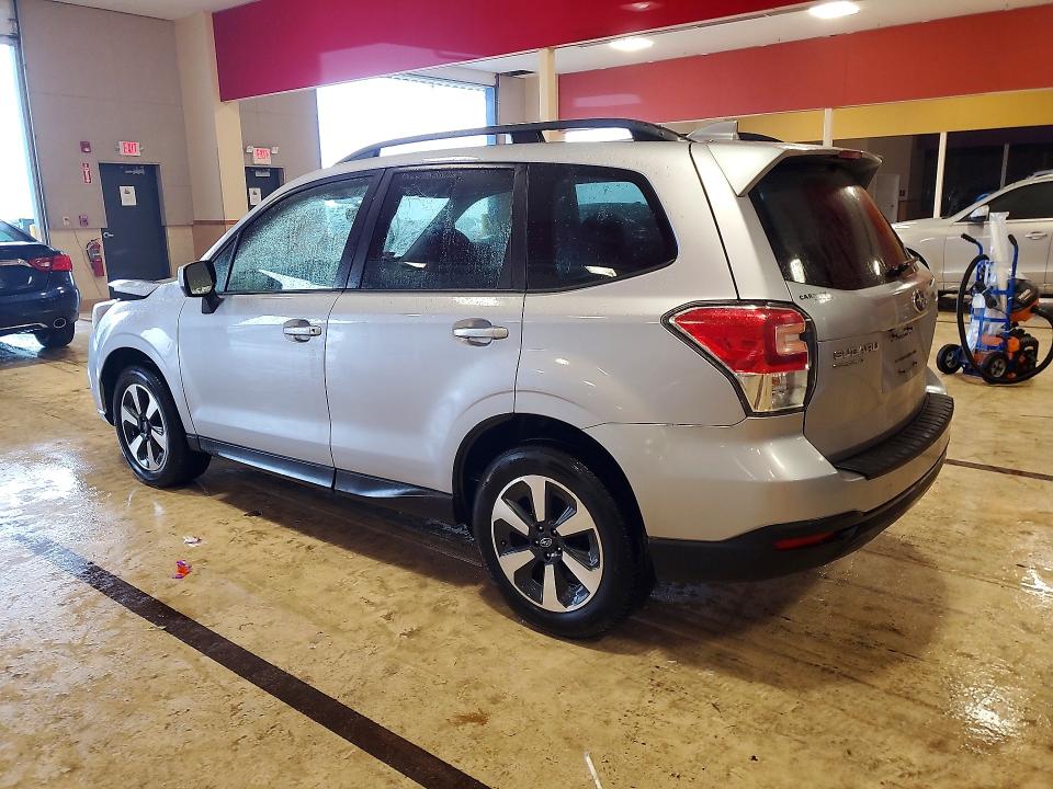 Продаж на аукціоні авто 2017 Subaru Forester, vin: JF2SJAECXHH543997, номер лоту: 45468856