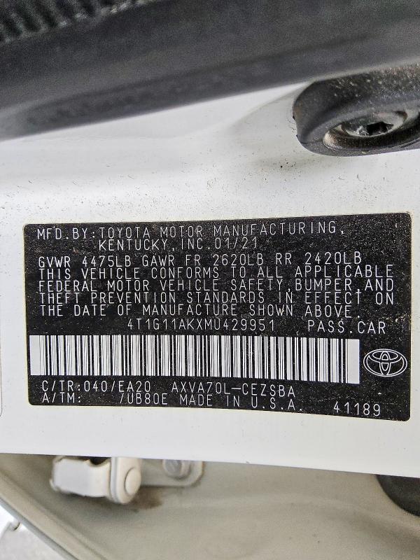 94030195 :رقم المزاد ، 4T1G11AKXMU429951 vin ، 2021 Toyota Camry مزاد بيع