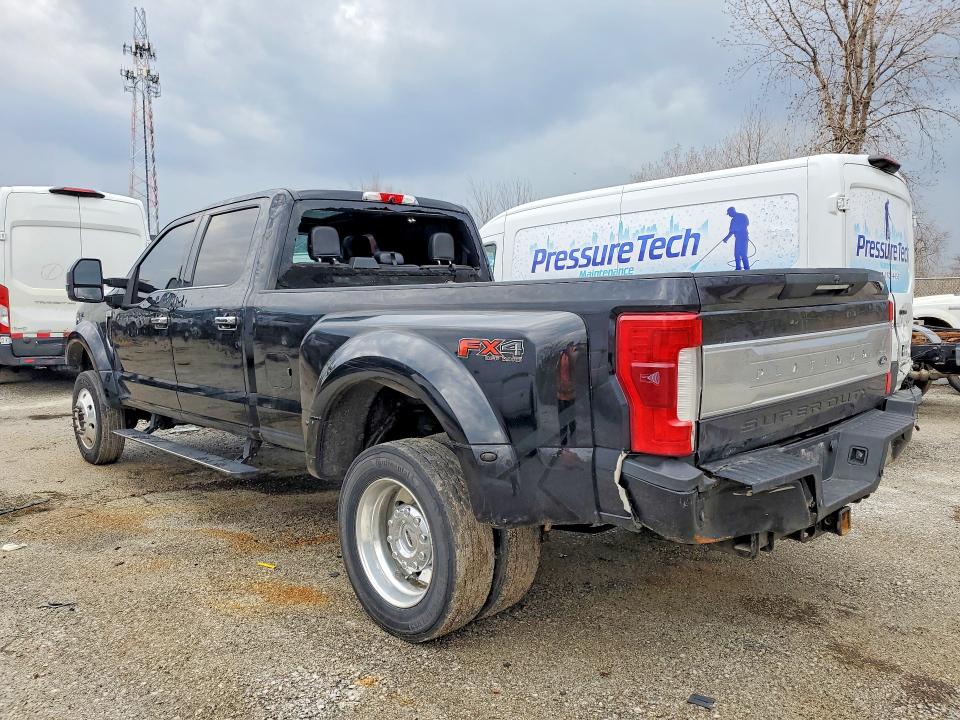 47675846 :رقم المزاد ، 1FT8W4DTXHEE94329 vin ، 2017 Ford F450 مزاد بيع