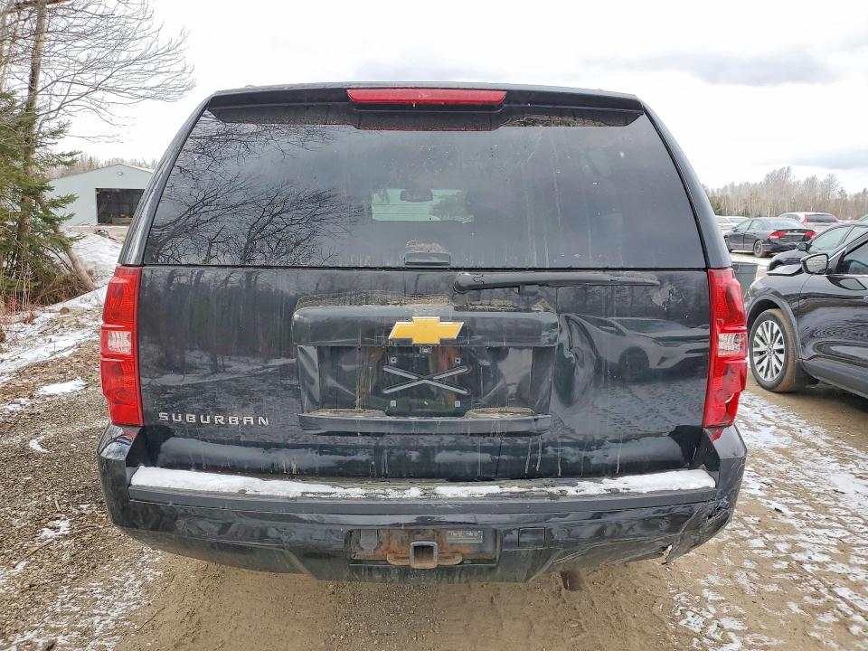 2014 Chevrolet Suburban მანქანა იყიდება აუქციონზე, vin: 1GNSKHE71ER100822, აუქციონის ნომერი: 78532855