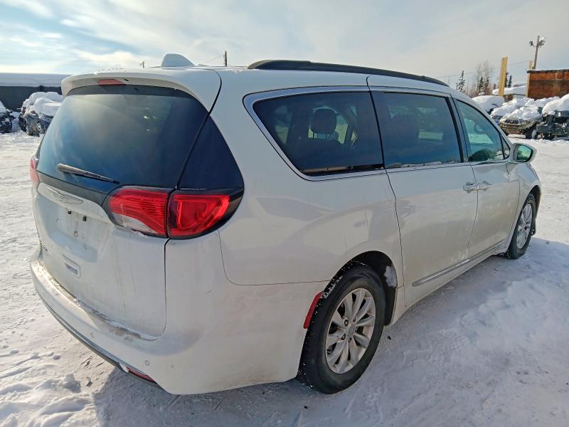 46068286 :رقم المزاد ، 2C4RC1BG3HR642308 vin ، 2017 Chrysler Pacifica مزاد بيع