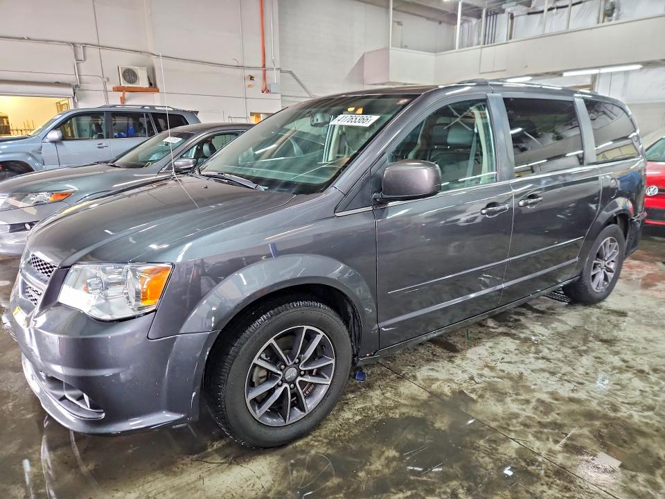 2017 Dodge Grand Caravan მანქანა იყიდება აუქციონზე, vin: 2C4RDGCGXHR842231, აუქციონის ნომერი: 41765366