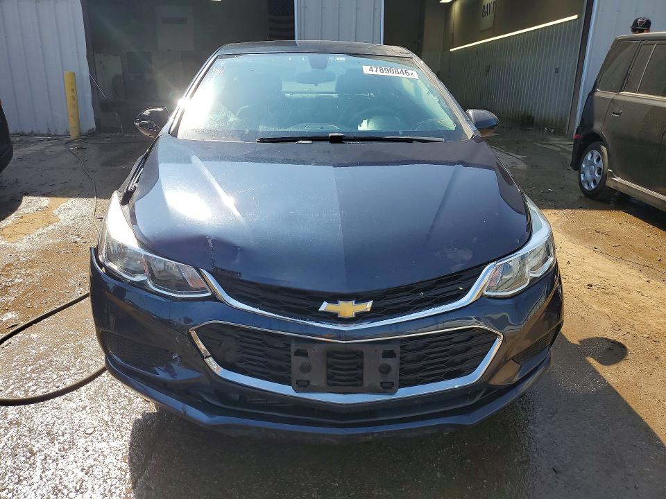 47890846 :رقم المزاد ، 1G1BC5SM8G7261755 vin ، 2016 Chevrolet Cruze مزاد بيع