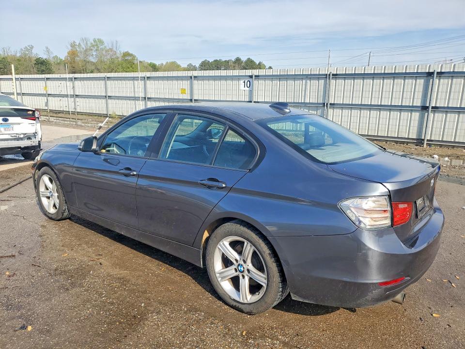 2013 Bmw 320 მანქანა იყიდება აუქციონზე, vin: WBA3B1C50DK128704, აუქციონის ნომერი: 47248666