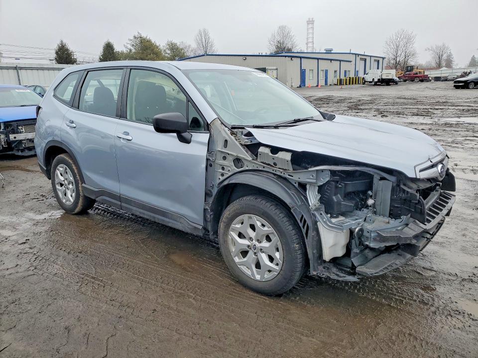 79995725 :رقم المزاد ، JF2SKADC8MH444068 vin ، 2021 Subaru Forester مزاد بيع