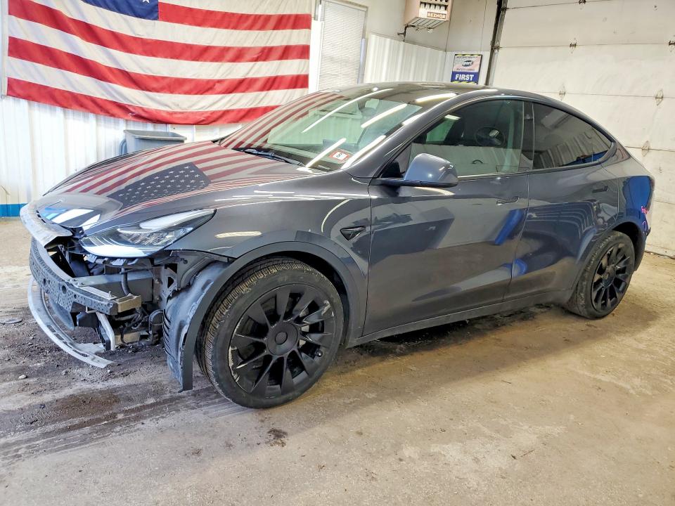 Auction sale of the 2022 Tesla Model Y, vin: 7SAYGDEE6NF445283, lot number: 46839736
