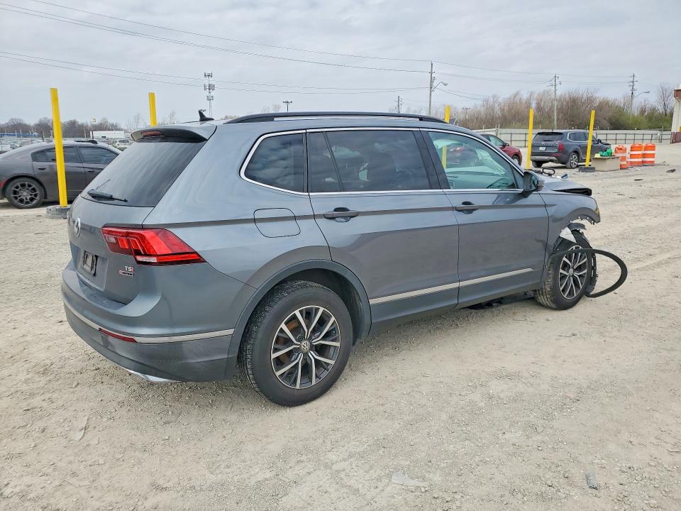 47861656 :رقم المزاد ، 3VV2B7AX5JM199926 vin ، 2018 Volkswagen Tiguan مزاد بيع