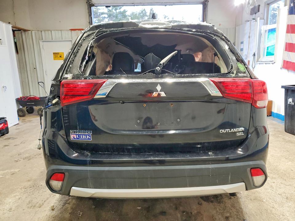 Продажа на аукционе авто 2018 Mitsubishi Outlander, vin: JA4AZ3A3XJJ000355, номер лота: 79535185