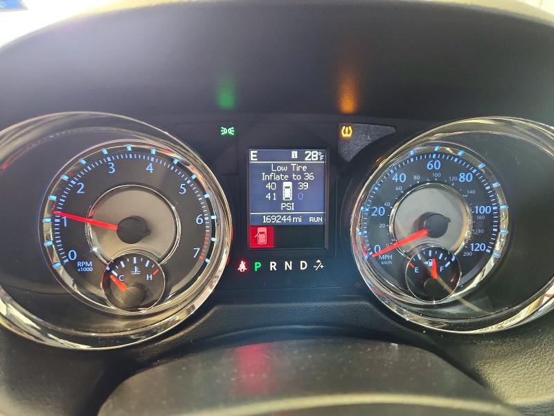 2014 Chrysler Town & Country მანქანა იყიდება აუქციონზე, vin: 2C4RC1CG0ER409707, აუქციონის ნომერი: 46734146