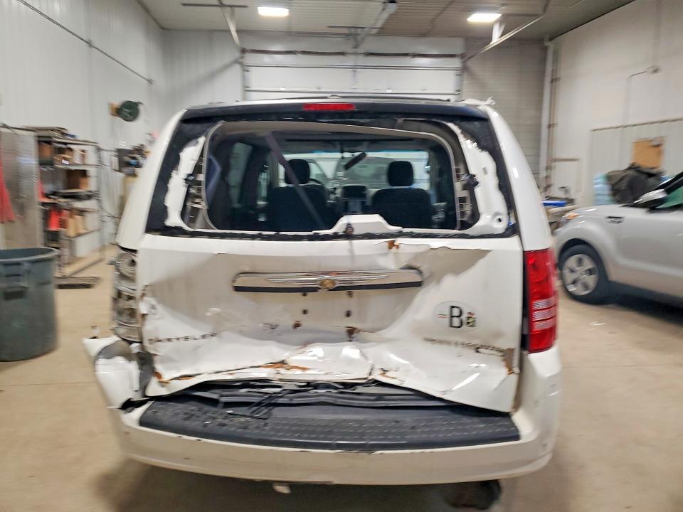 2009 Chrysler Town & Country მანქანა იყიდება აუქციონზე, vin: 2A8HR54149R673765, აუქციონის ნომერი: 45966876