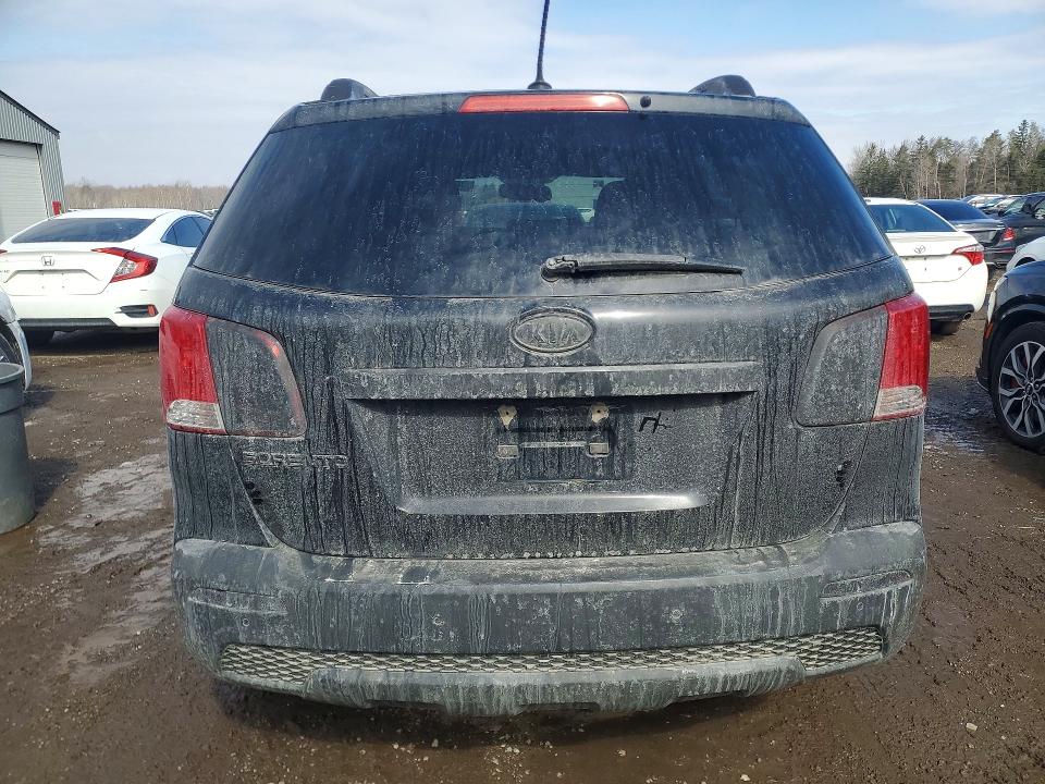 2011 Kia Sorento მანქანა იყიდება აუქციონზე, vin: 5XYKT3A24BG049216, აუქციონის ნომერი: 46847716