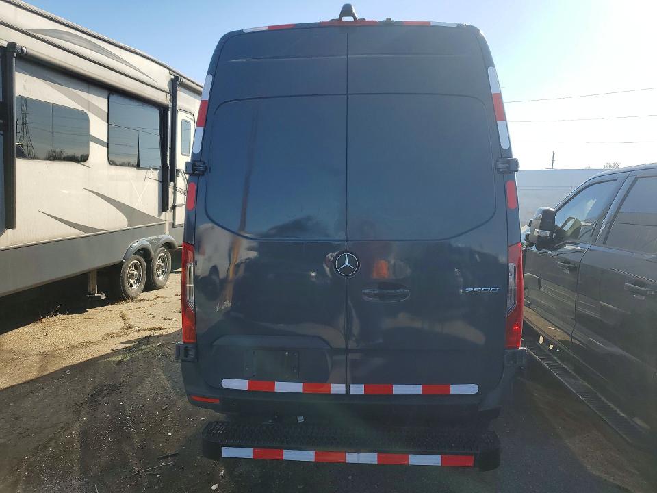 77116465 :رقم المزاد ، WD4PF0CD3KP092510 vin ، 2019 Mercedes-benz Sprinter مزاد بيع