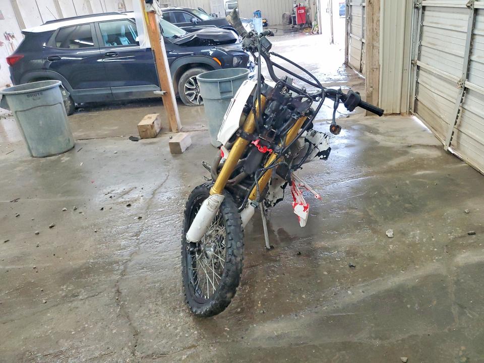 45638776 :رقم المزاد ، MLHMD4417H5005661 vin ، 2017 Honda Crf250 مزاد بيع