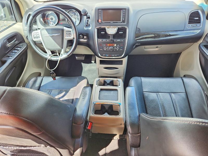 41703696 :رقم المزاد ، 2C4RC1BG8ER413814 vin ، 2014 Chrysler Town & Country مزاد بيع