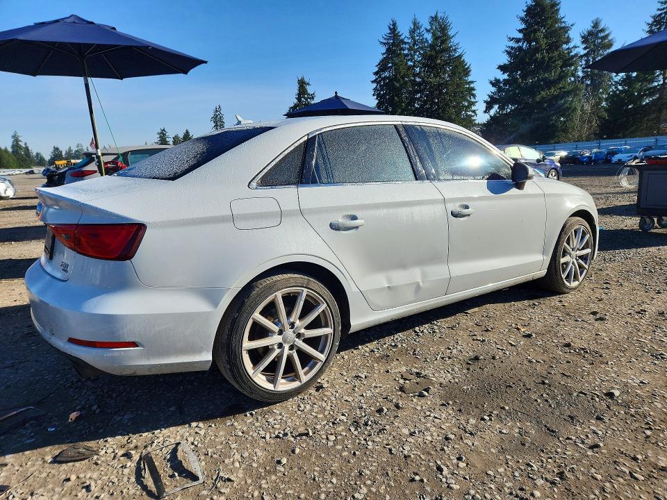 Продаж на аукціоні авто 2015 Audi A3, vin: WAUEFGFF7F1020027, номер лоту: 47601136