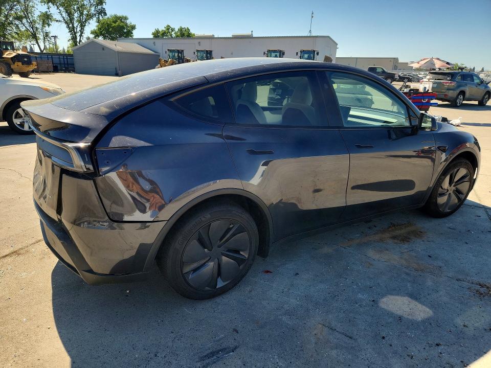 46946326 :رقم المزاد ، 7SAYGDEE2TF370191 vin ، 2026 Tesla Model Y مزاد بيع
