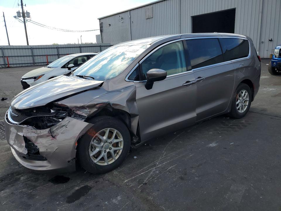 Продажа на аукционе авто 2017 Chrysler Pacifica, vin: 2C4RC1CG0HR770679, номер лота: 45944596