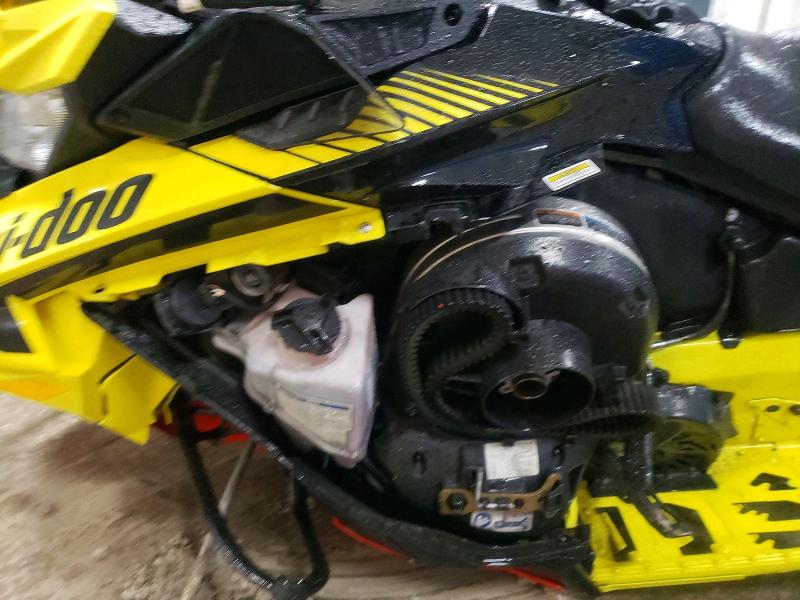 41878486 :رقم المزاد ، 2BPSMXLD3LV000001 vin ، 2020 Ski Mxz مزاد بيع