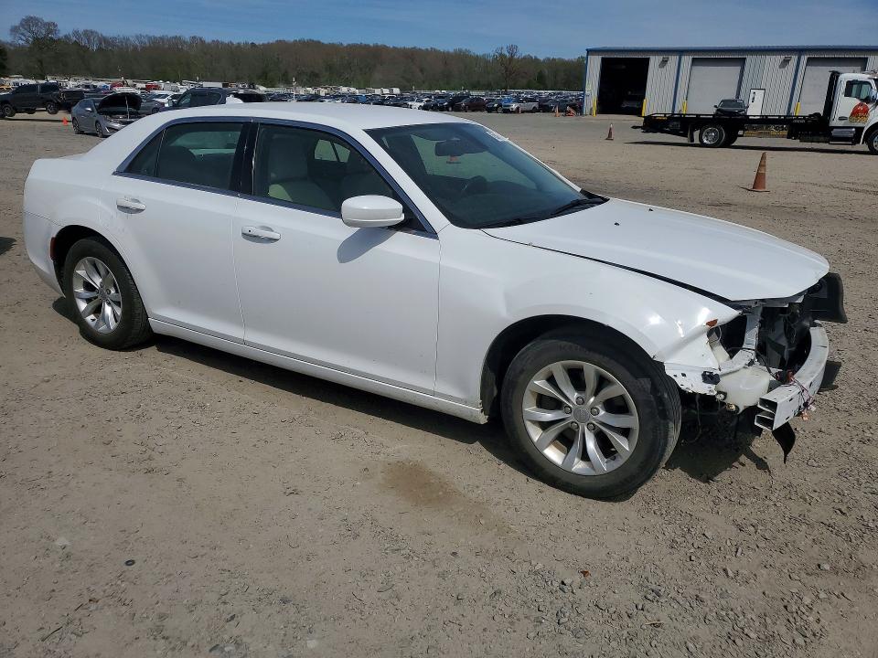46564116 :رقم المزاد ، 2C3CCAAG8FH792493 vin ، 2015 Chrysler 300 مزاد بيع