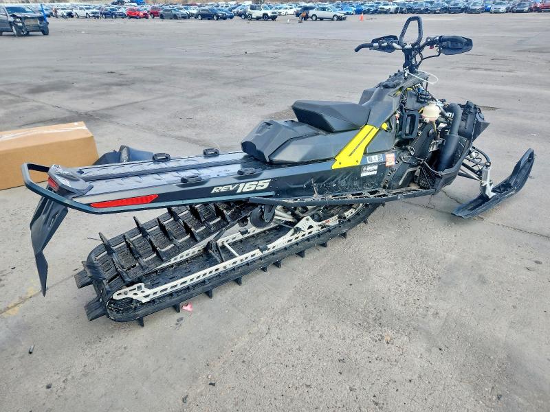 79783935 :رقم المزاد ، 2BPSCFHC7HV000376 vin ، 2017 Ski-doo Summit Sp Etech 850 مزاد بيع