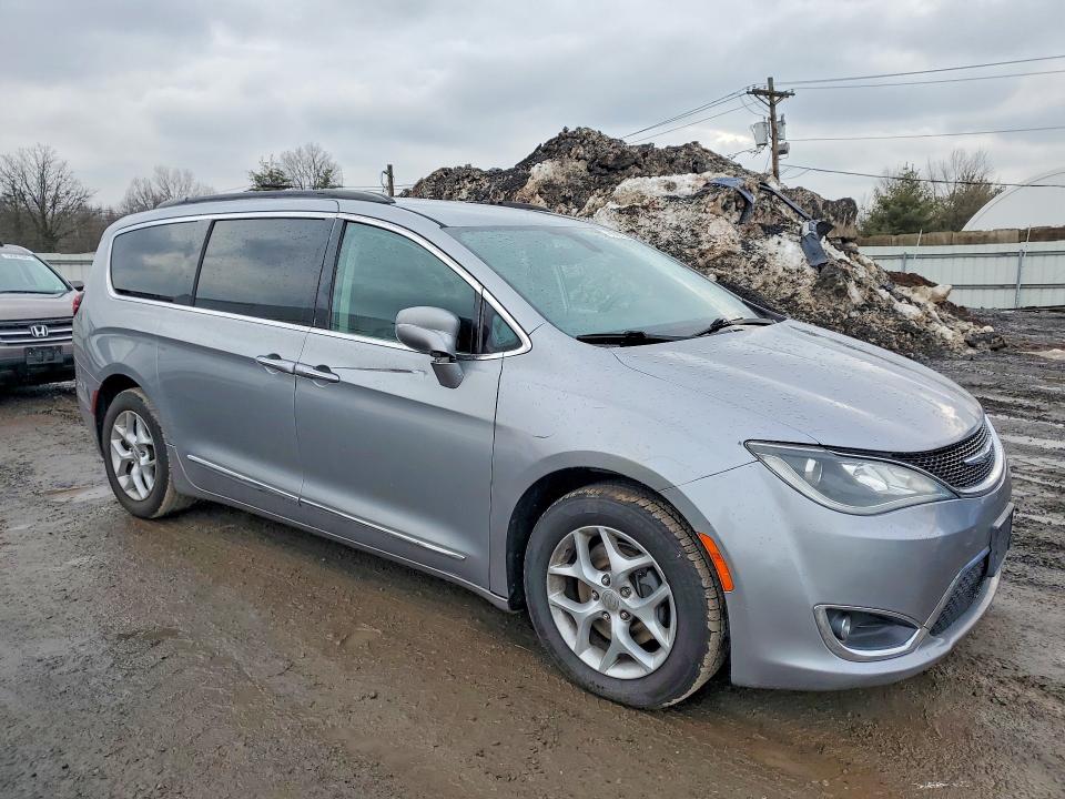 79892095 :رقم المزاد ، 2C4RC1BG3HR508107 vin ، 2017 Chrysler Pacifica مزاد بيع