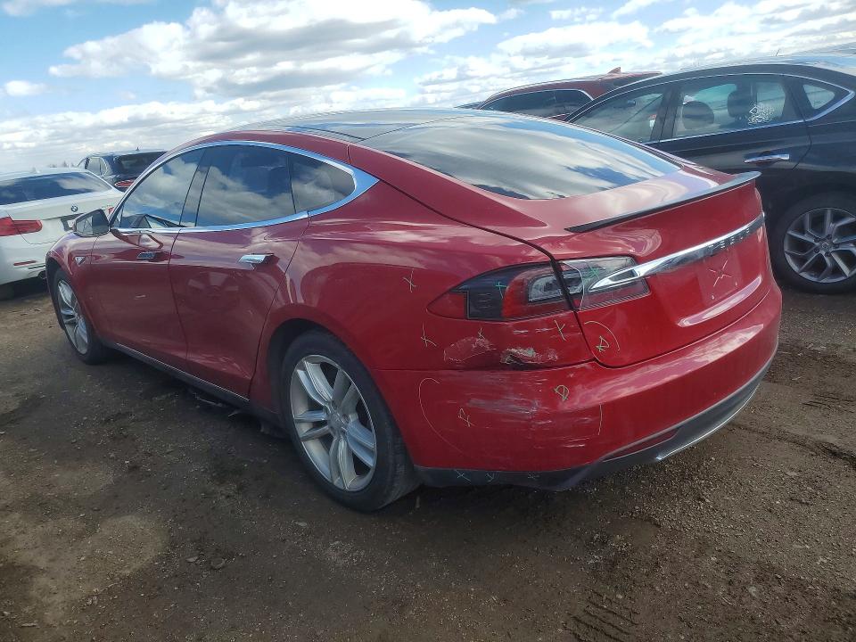 47418336 :رقم المزاد ، 5YJSA1DP5DFP10859 vin ، 2013 Tesla Model S مزاد بيع