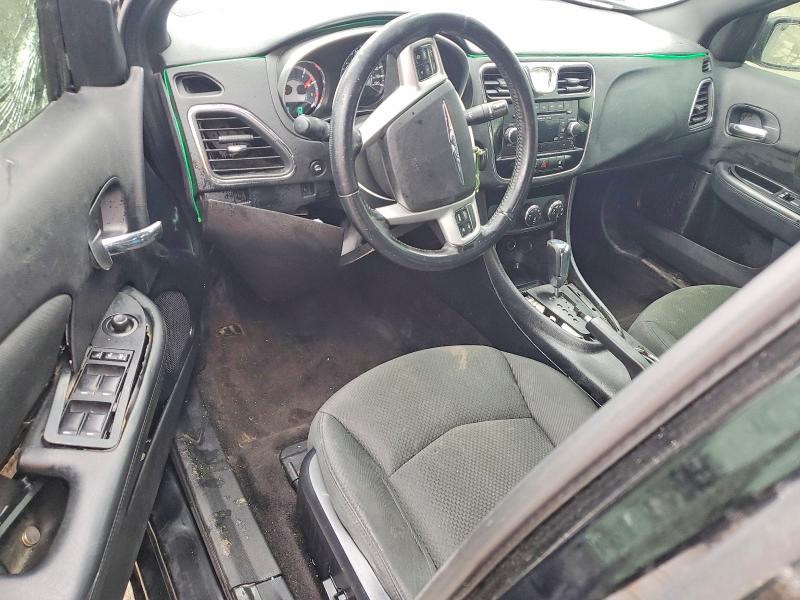 47028636 :رقم المزاد ، 1C3BC1FG6BN550081 vin ، 2011 Chrysler 200 مزاد بيع