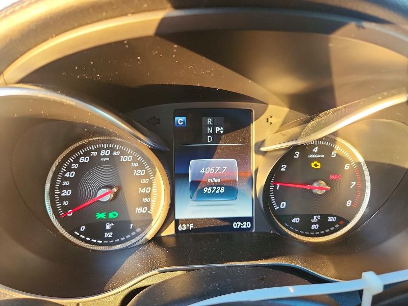 46730286 :رقم المزاد ، 55SWF4KB0HU196290 vin ، 2017 Mercedes-benz C مزاد بيع
