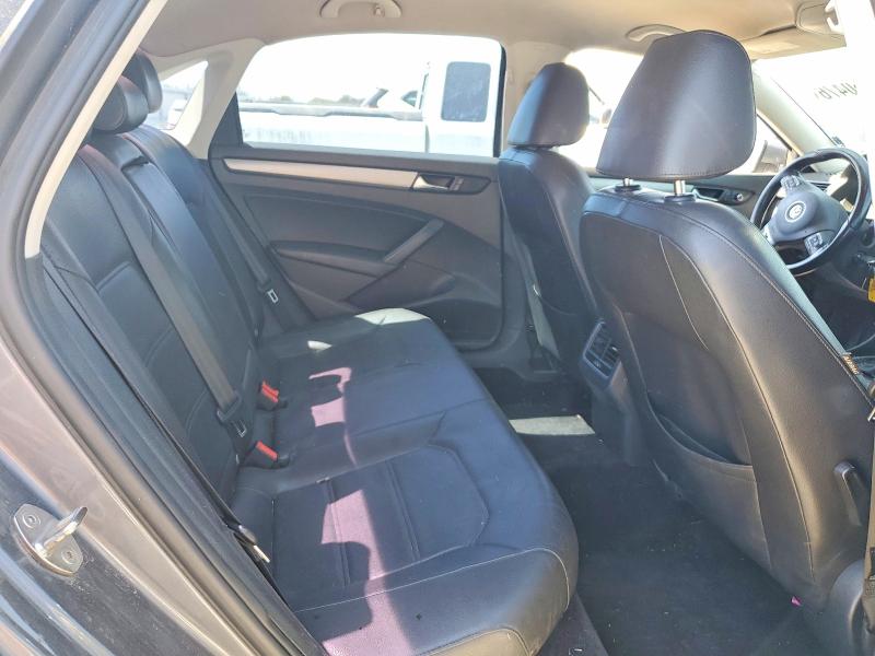 46750476 :رقم المزاد ، 1VWBT7A32FC013581 vin ، 2015 Volkswagen Passat مزاد بيع