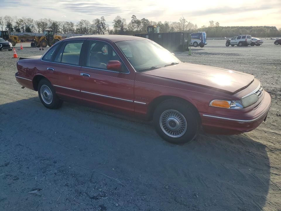 1995 Ford Crown Victoria მანქანა იყიდება აუქციონზე, vin: 2FALP73W1SX145351, აუქციონის ნომერი: 47170116