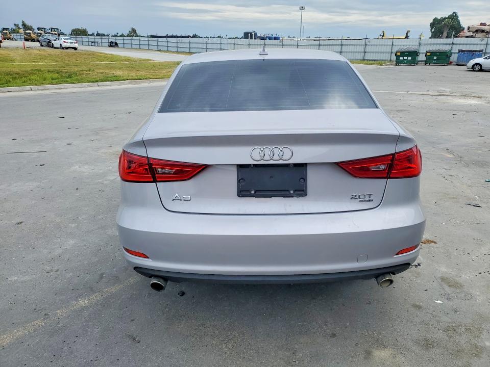 Продажа на аукционе авто 2015 Audi A3, vin: WAUBFGFF9F1012210, номер лота: 48316726