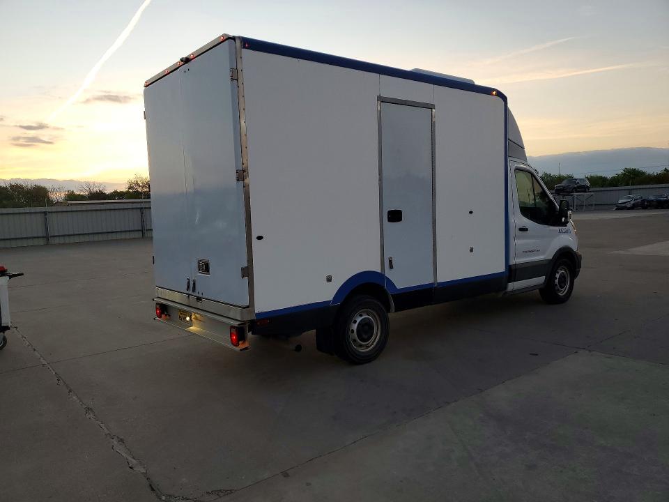 46996086 :رقم المزاد ، 1FDBW5Z81NKA39605 vin ، 2022 Ford Transit مزاد بيع